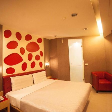 Love Hotel Pingtung Exterior photo