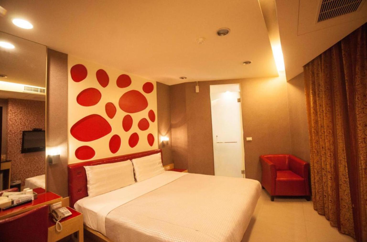 Love Hotel Pingtung Exterior photo
